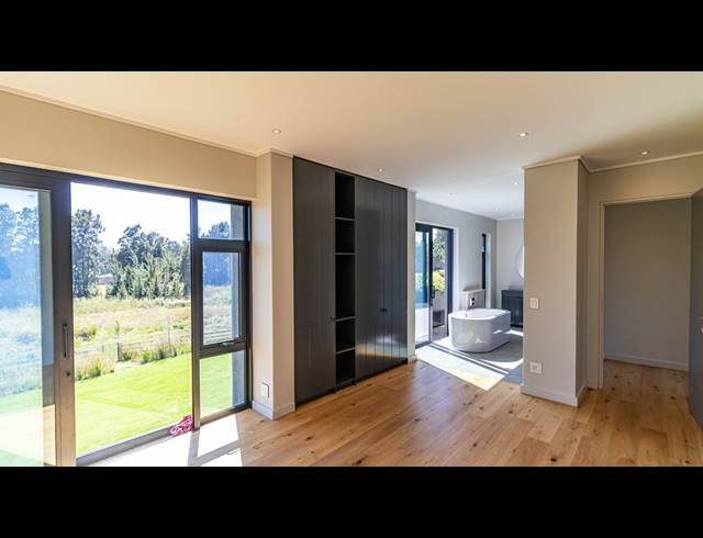 5 BEDROOM HOUSE FOR SALE IN KYALAMI